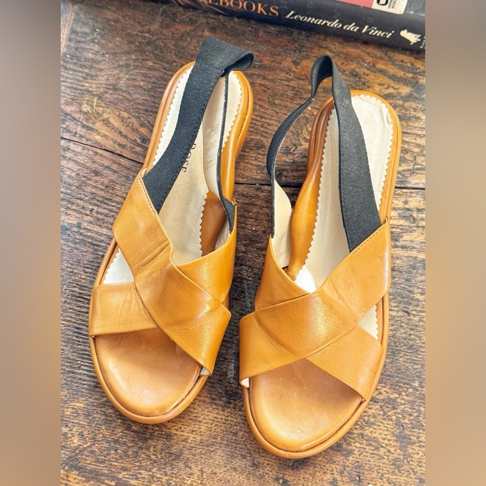 Vintage Taryn Rose Tan Leather Slingback Wedge Sandals, 7 1/2